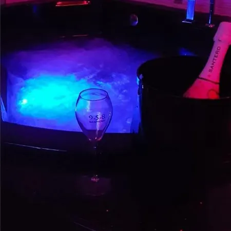 Bed and breakfast Pandora Luxury 4*