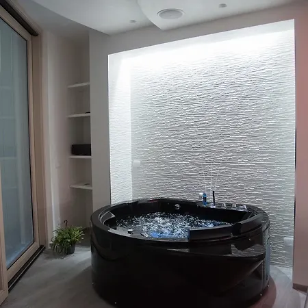 Pandora Luxury