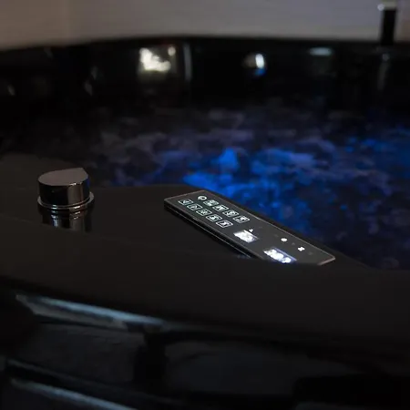 Pandora Luxury לינה וארוחת בוקר קרוביניו